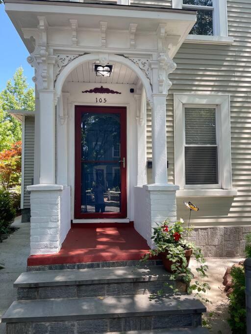 Historic Peaceful Apartment 뉴헤이번 외부 사진